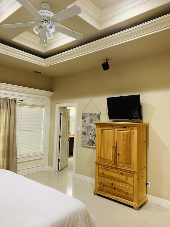 Brownsville Comfort 2 Bedroom 1 Bath , Spacious Kitchen And Outdoor Home Exterior foto