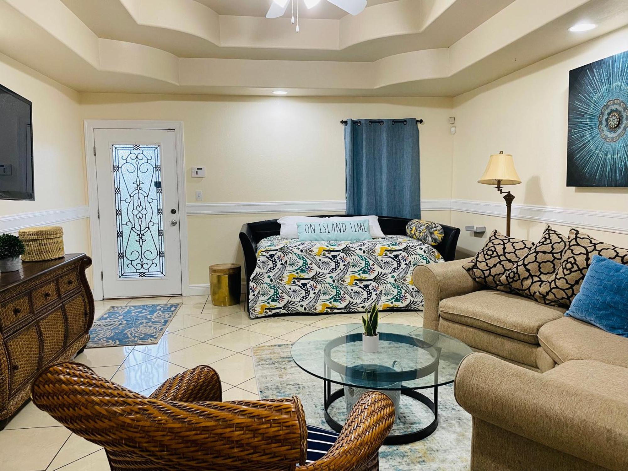 Brownsville Comfort 2 Bedroom 1 Bath , Spacious Kitchen And Outdoor Home Exterior foto